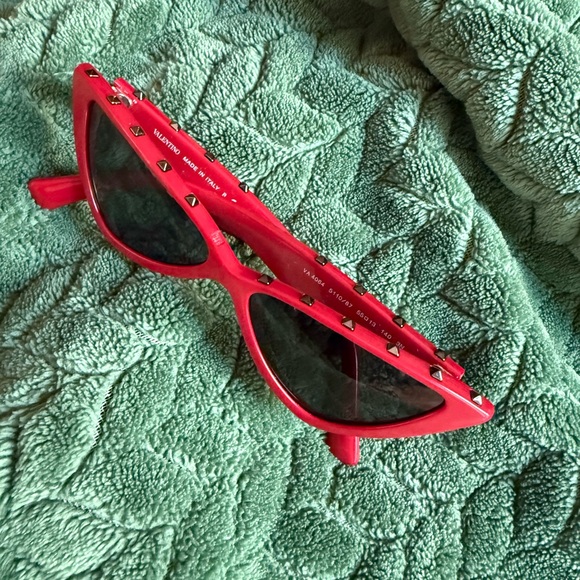 Valentino red rockstud cat eye sunglasses main image 8